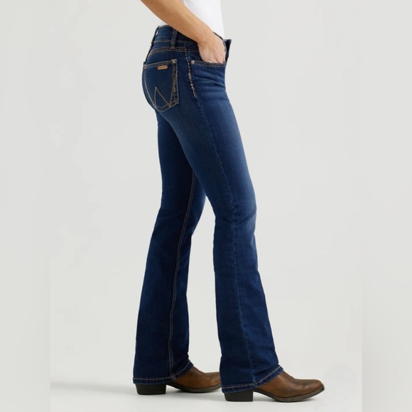 Wrangler Women’s Retro Mae Bootcut Jeans Mid-Rise Dark Wash Sz 1/2 x 34 NWT - Picture 3 of 11